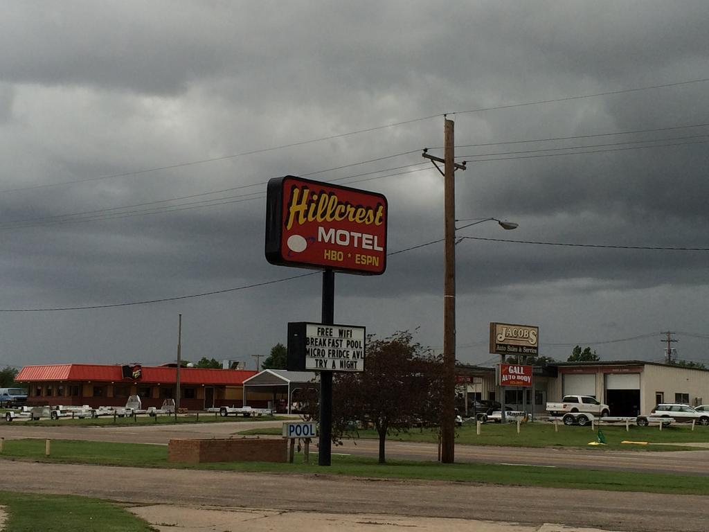 Hillcrest Motel Norton Exterior photo